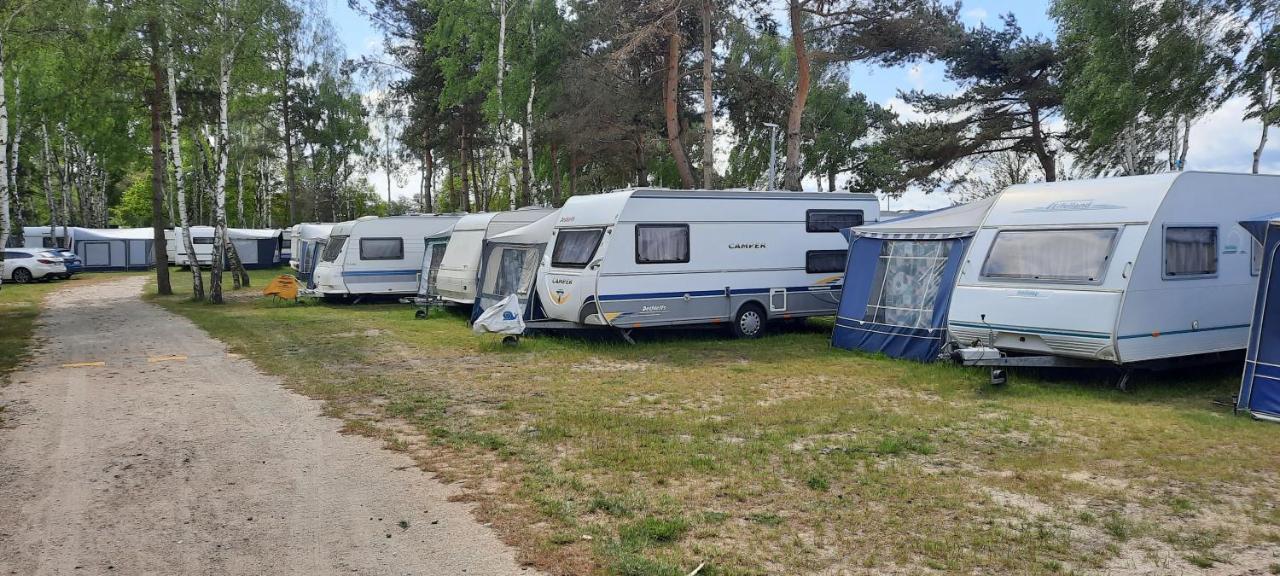 Nowoczesne Przyczepy Kempingowe Chalupy Royal-Camp Eksteriør billede
