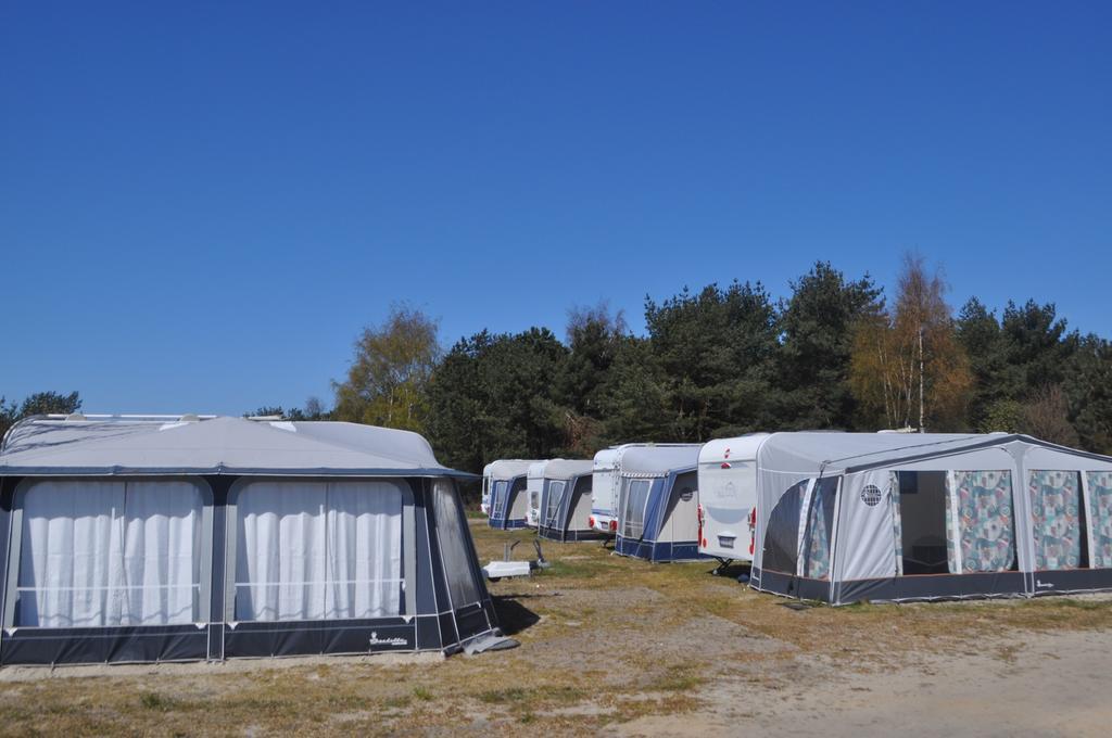Nowoczesne Przyczepy Kempingowe Chalupy Royal-Camp Eksteriør billede